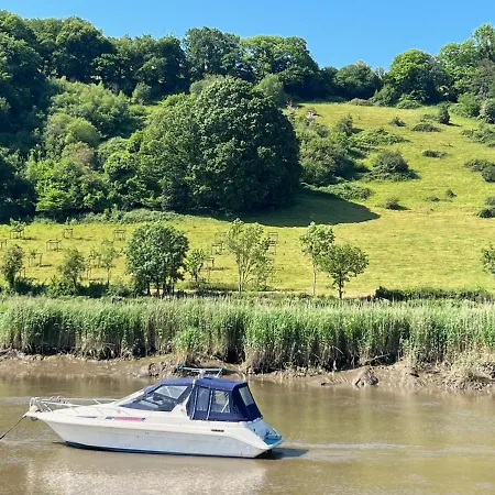 Waterfront - Apple Pie Luxury Escapes Holiday home *